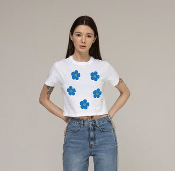 5 Flower Drawing Smile Crop T-shirt